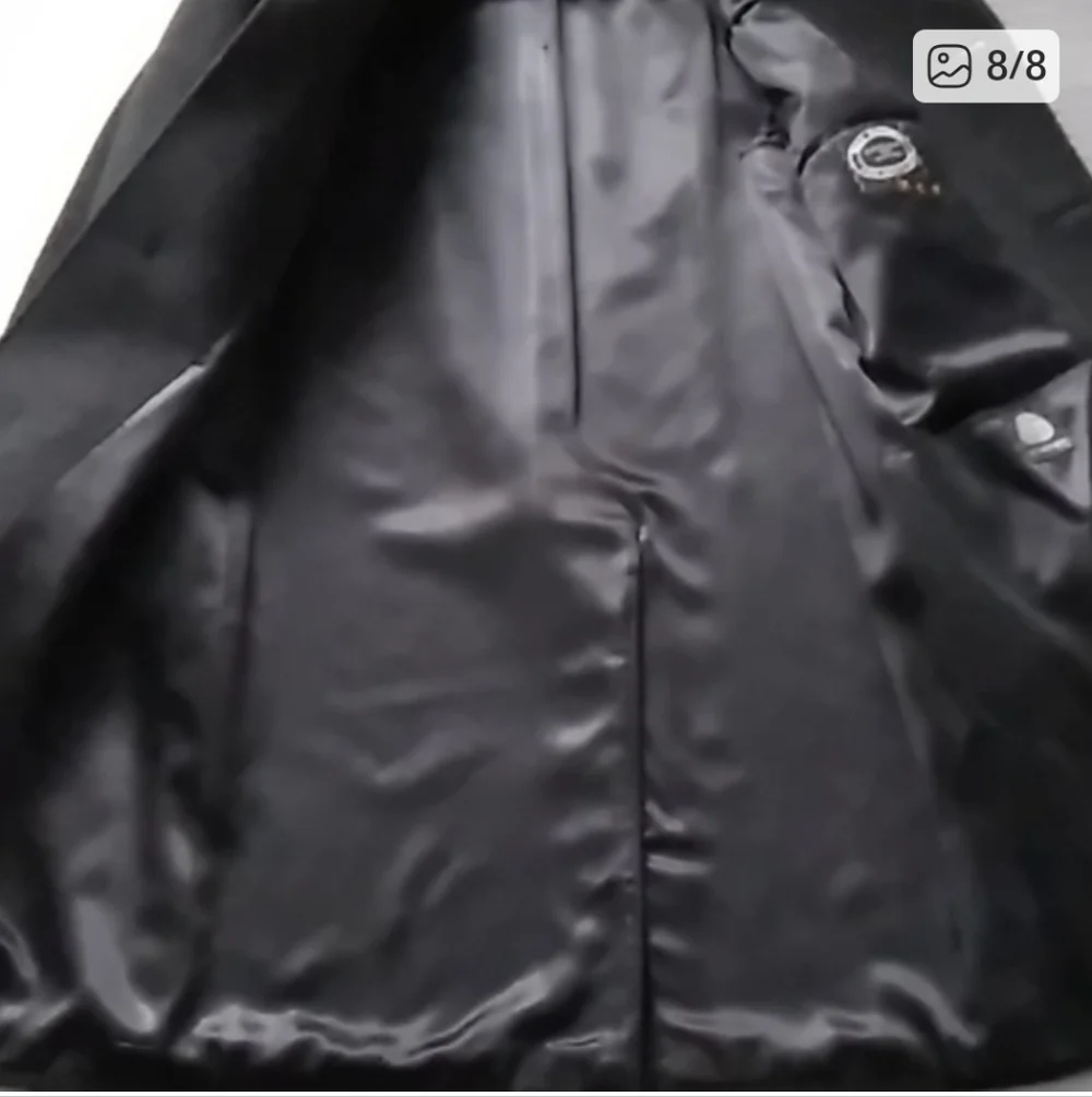 HOLT RENFREW 💯% Wool Overcoat - Picture 7 of 9